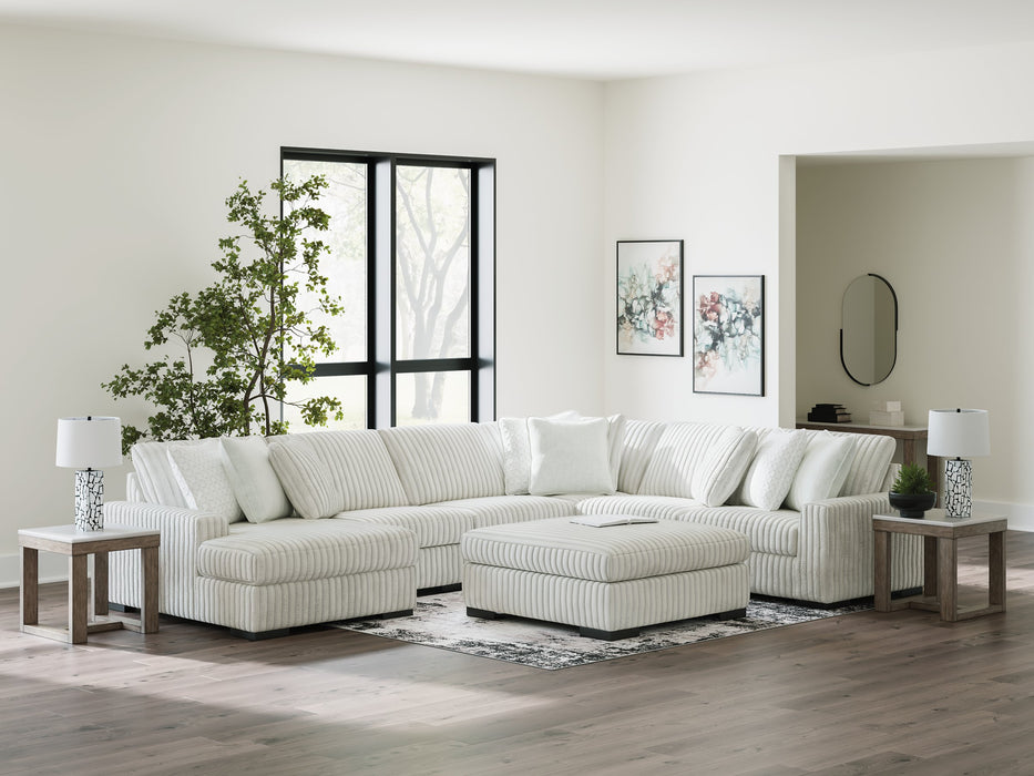 Stupendous Sectional with Chaise - House n2 Home Furniture (Manchester,GA)