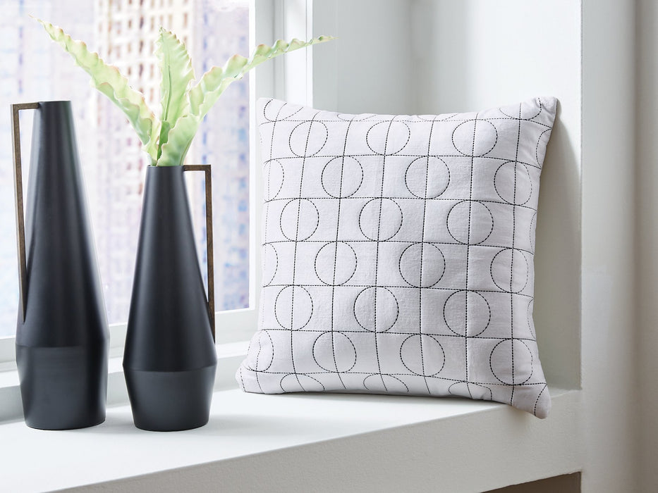 Kydner Pillow (Set of 4) - House n2 Home Furniture (Manchester,GA)