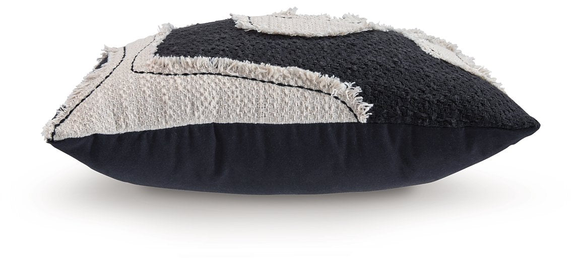 Veerbank Pillow (Set of 4) - House n2 Home Furniture (Manchester,GA)