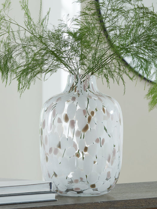 Keelton Vase - House n2 Home Furniture (Manchester,GA)