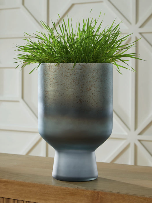 Pennmore Vase - House n2 Home Furniture (Manchester,GA)