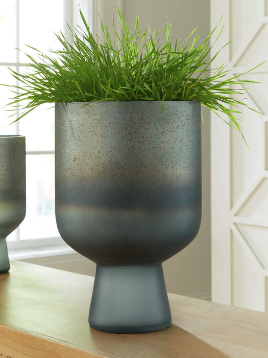 Pennmore Vase - House n2 Home Furniture (Manchester,GA)