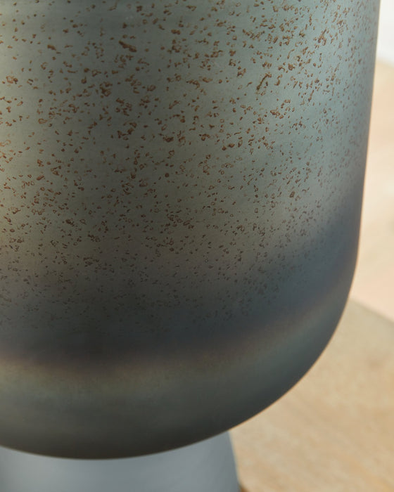 Pennmore Vase - House n2 Home Furniture (Manchester,GA)