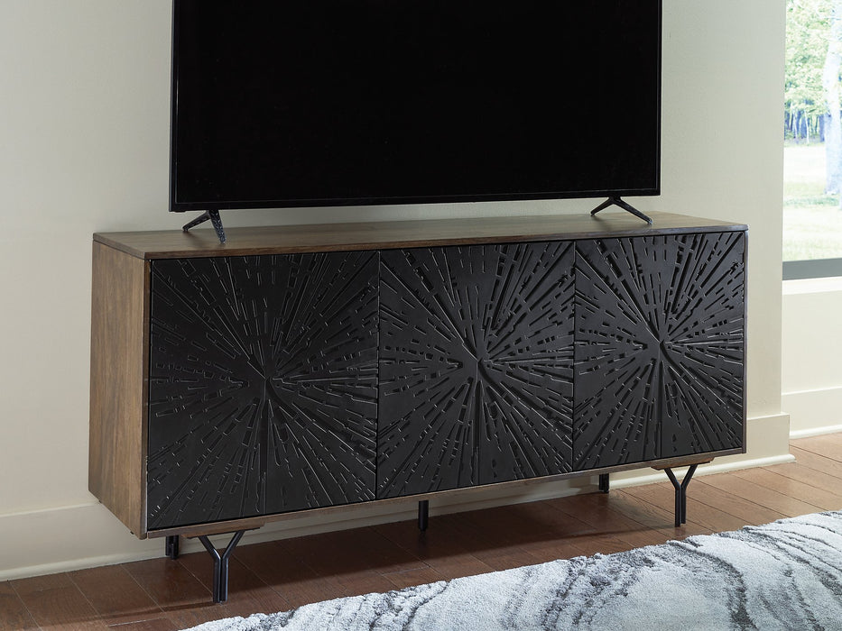 Lavinmont Accent Cabinet - House n2 Home Furniture (Manchester,GA)