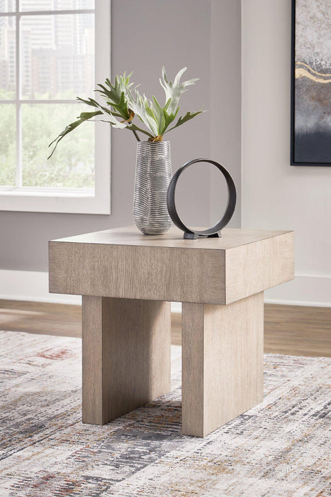 Jorlaina End Table - House n2 Home Furniture (Manchester,GA)