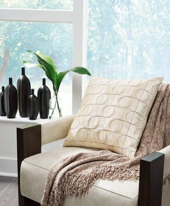 Kydner Pillow (Set of 4) - House n2 Home Furniture (Manchester,GA)