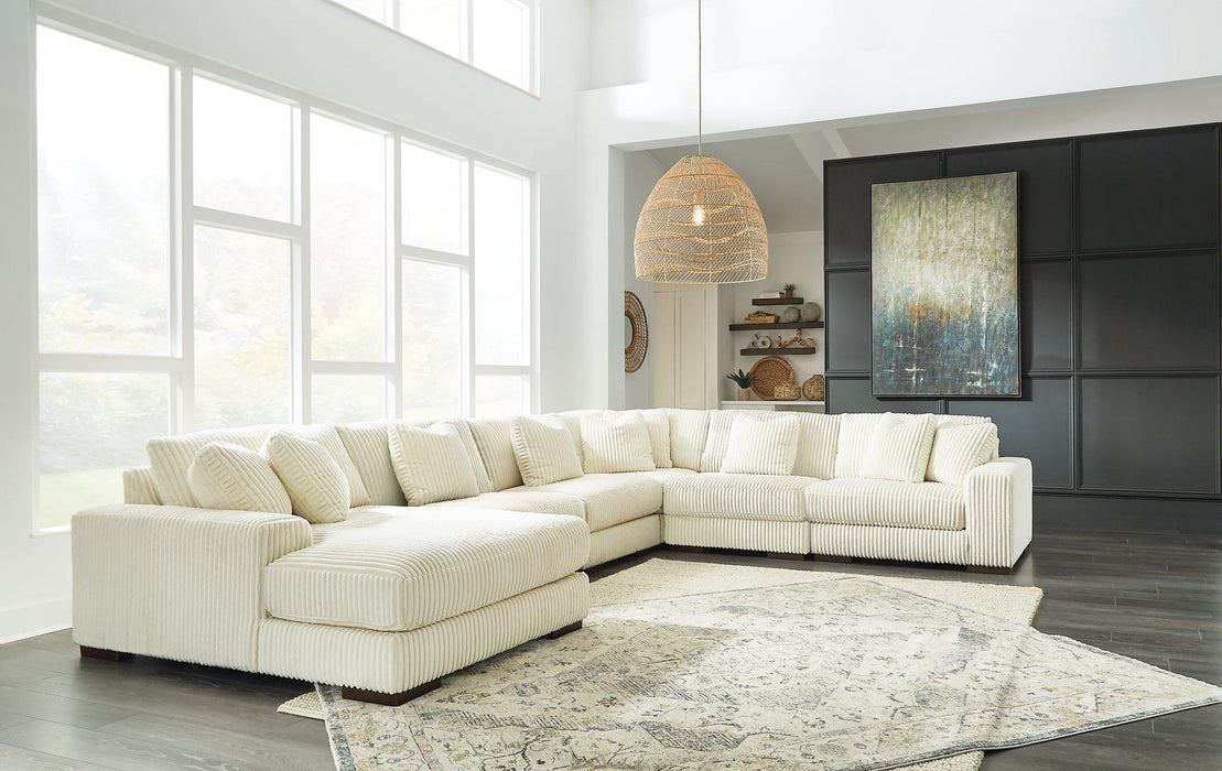 Lindyn Sectional with Chaise - House n2 Home Furniture (Manchester,GA)