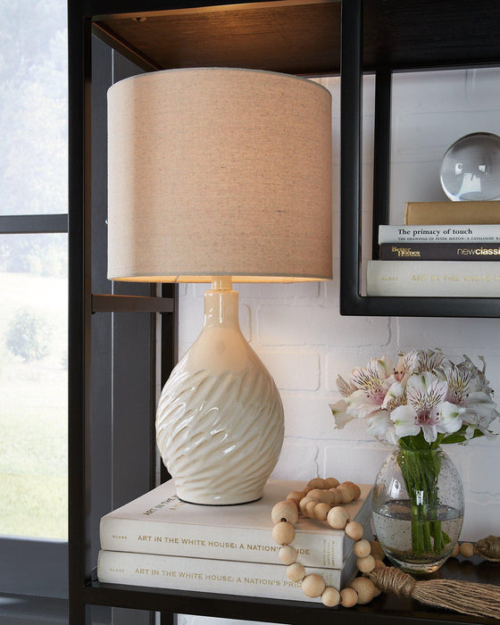 Garinton Lamp Set - House n2 Home Furniture (Manchester,GA)