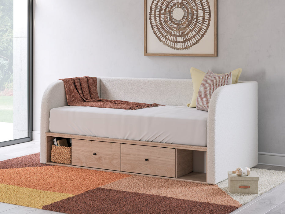 Arloster Upholstered Bed - House n2 Home Furniture (Manchester,GA)