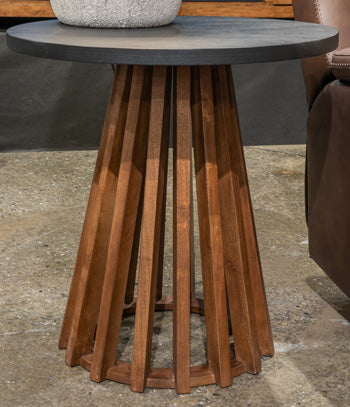 Kallari End Table - House n2 Home Furniture (Manchester,GA)